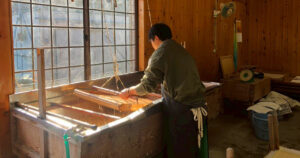 紙漉きシーズン到来